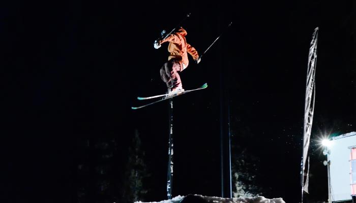 picture of a snowboarder jumping