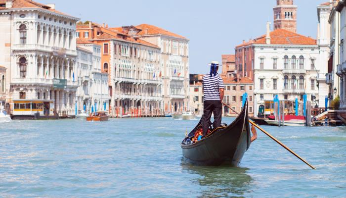 picture of the venice canals